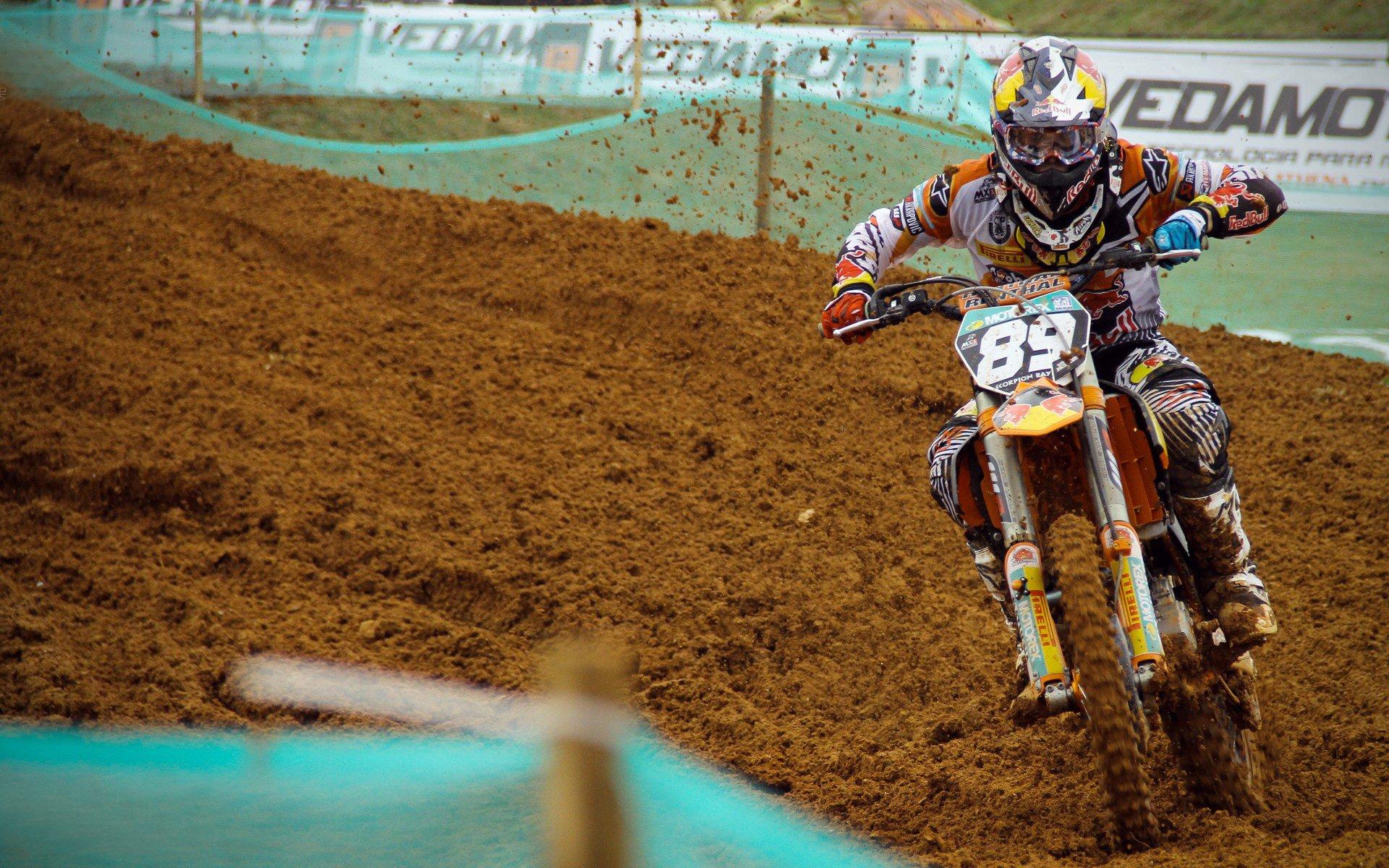 阿森纳英超冠军稳了？贝尔巴托夫泼冷水，联赛是马拉松，冲刺尚早